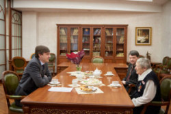 Сергей Кравцов накануне 8 Марта встретился с педагогом &ndash; ветераном Великой Отечественной войны
